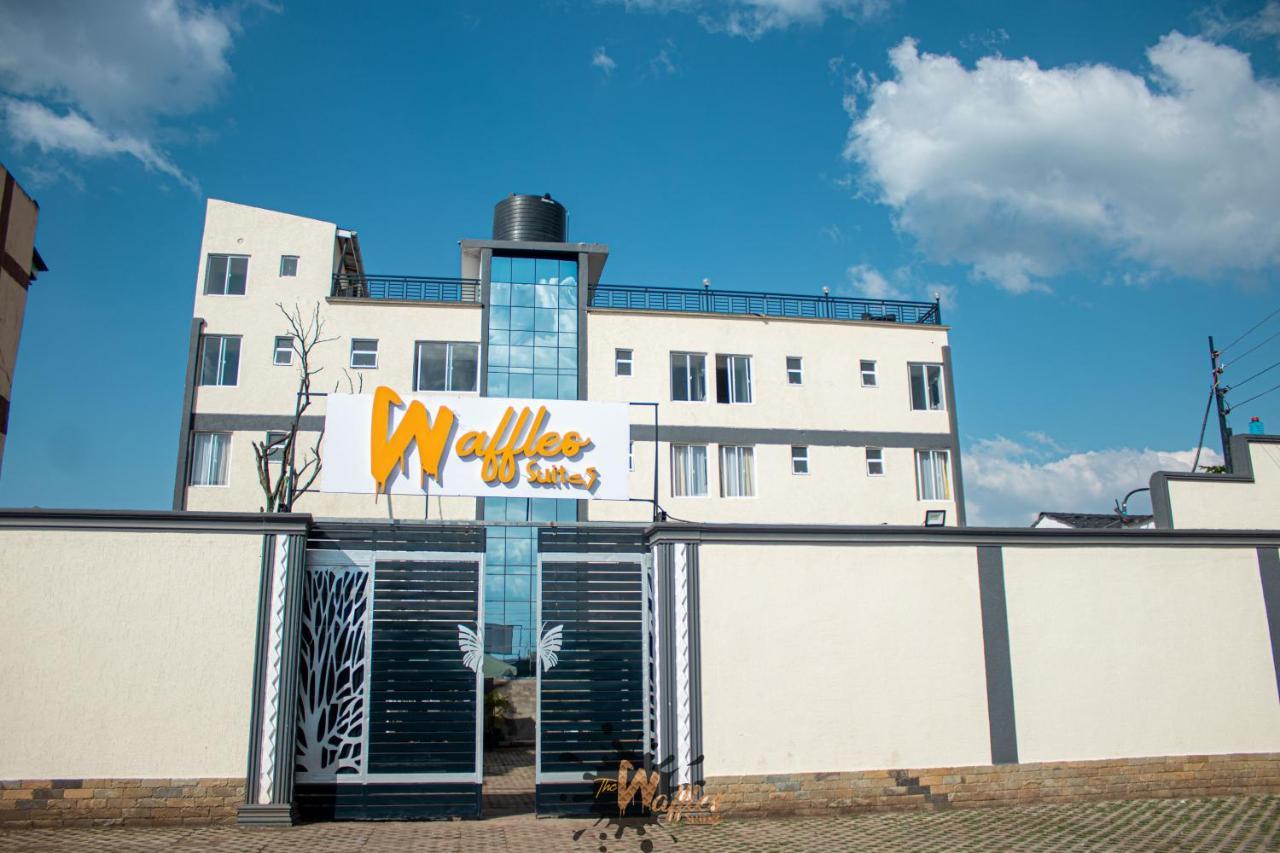 Waffles Suites Накуру Экстерьер фото